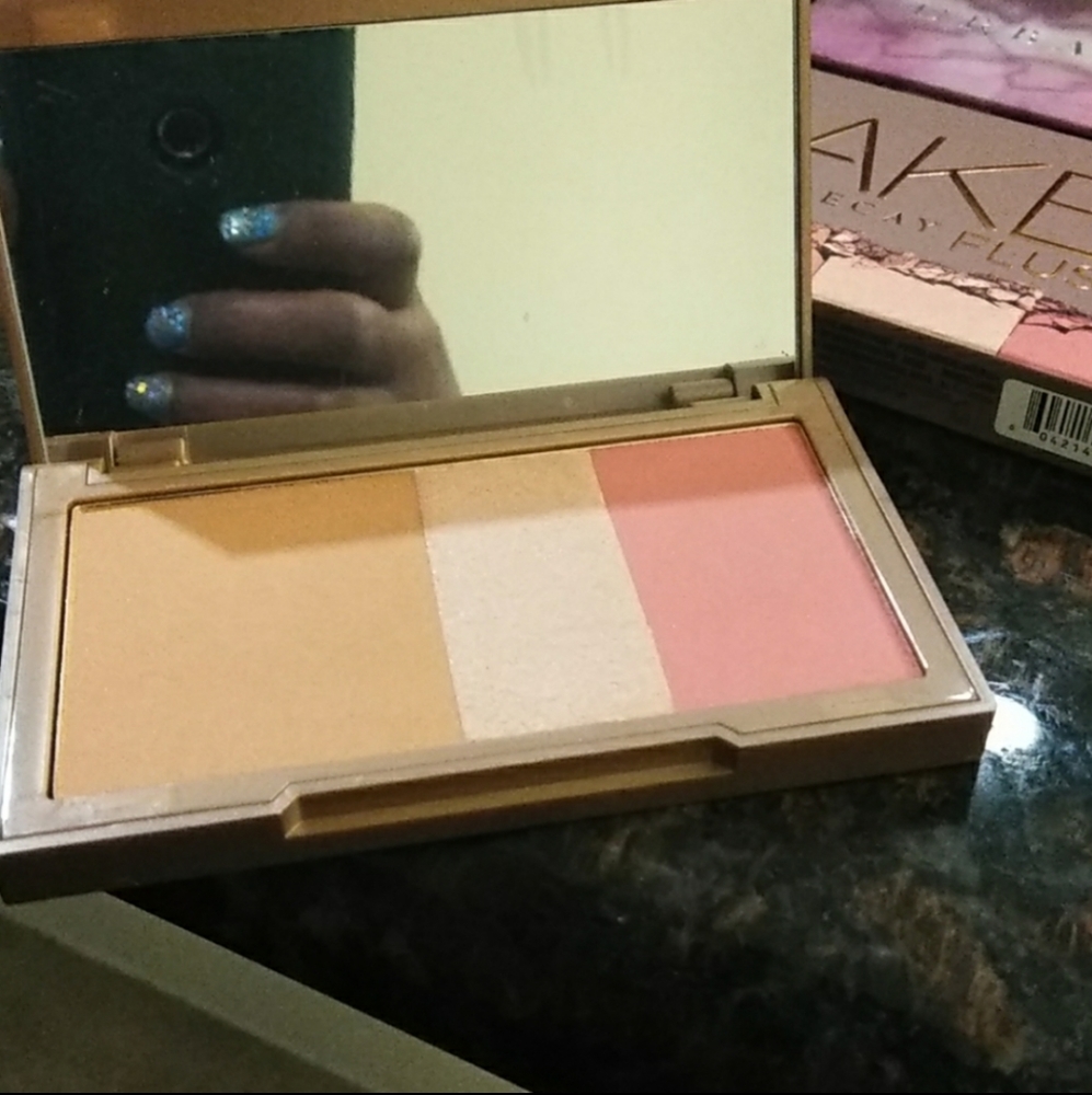 🔥 LAST ONE !! URBAN DECAY NAKED FLUSHED 🔥 - Picture 6 of 7